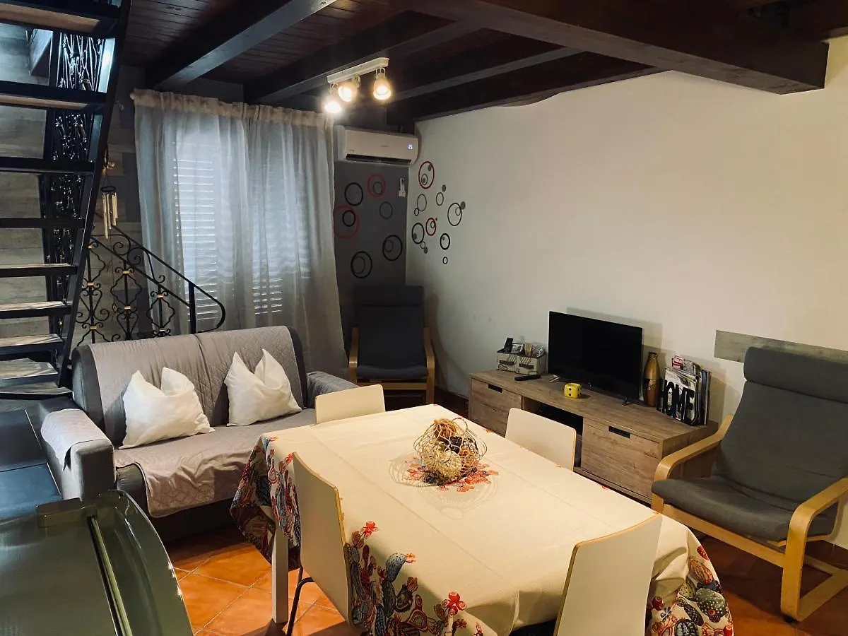Palazzo Rea Apartment Palermo 0*,